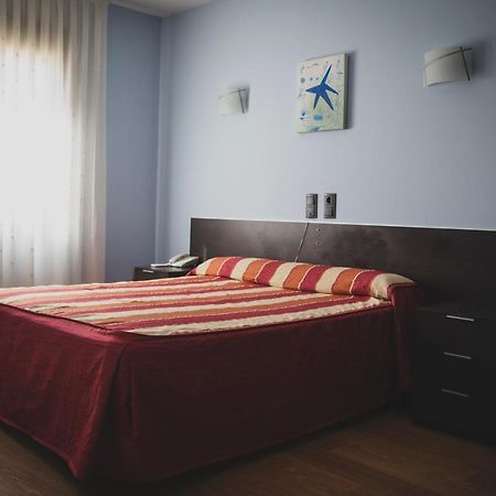 Hotel La Bodega ลา อัลมูเนีย เด โดญา โกดินา ภายนอก รูปภาพ