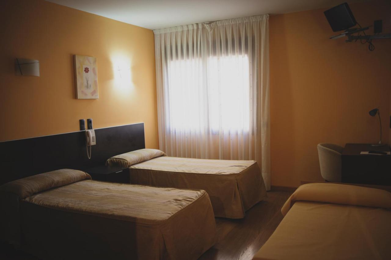 Hotel La Bodega ลา อัลมูเนีย เด โดญา โกดินา ภายนอก รูปภาพ