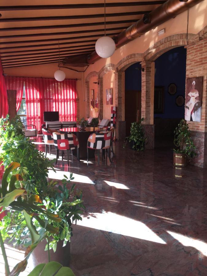 Hotel La Bodega ลา อัลมูเนีย เด โดญา โกดินา ภายนอก รูปภาพ